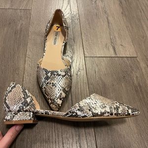 Steve Madden Snakeskin Flat - Women’s 7